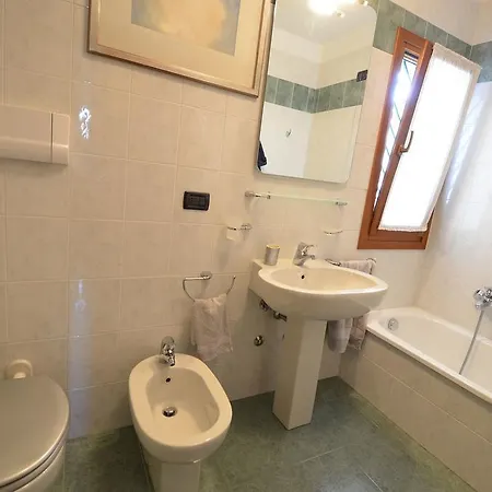 Private Park-15Mindowntown, 4 Pax, Aircond Apartman Mestre